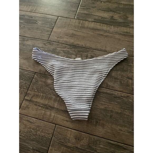 Lululemon Blue & White Smocked Stripe Pattern Mid Rise Skimpy Swim Bottom Size 8 - Picture 4 of 4